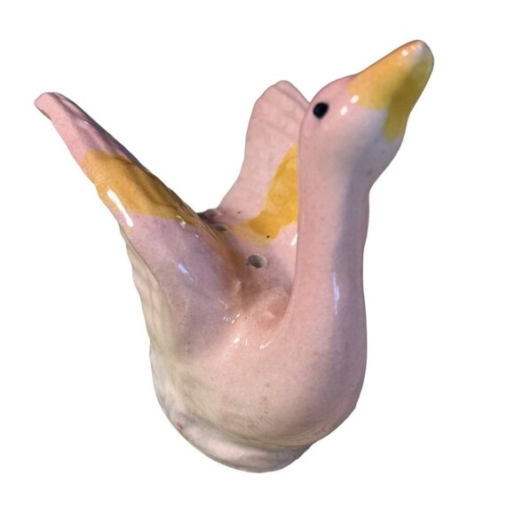 Pink Swan salt and Pepper Shaker Set - Picture 3 of 13